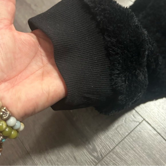 3 for $20 Fuzzy black teddy joggers/sweats - size XL - Picture 4 of 8